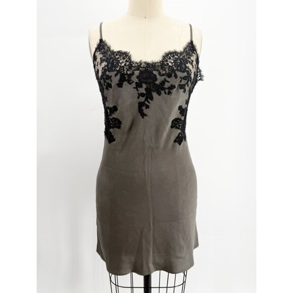 Marjolaine Silk slip with a neckline embroidered with black lace - Picture 1 of 9